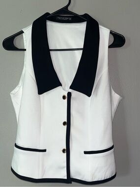 Emerson Lane White Sleeveless Blazer Vest with Black Trim